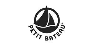 小帆船（Petit Bateau）是法国童装品牌，由Pierre Valton(皮埃尔•凡尔登)先生于1893年在法国纺织名城特鲁瓦(Troyes)创立。从剪掉羊毛裤的长裤腿并创造了第一条纯棉“小短裤”开 始，Petit Bateau“小帆船”始终坚持创新，并将生活乐趣深烙于品牌精神之中。